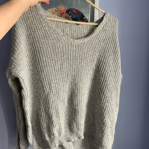 Brandy Melville noted salt and pepper sweater !!! - Picture 4 of 7